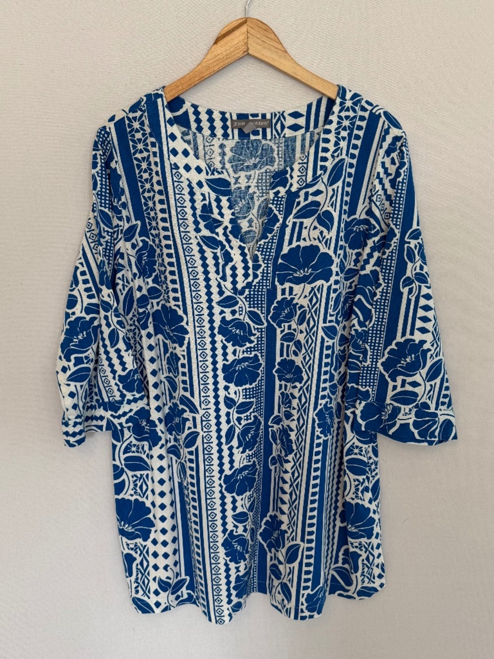 JESSICA LONDON Women’s 18W Blue Hawaiian Hibiscus Print Tunic Cover Up - Picture 1 of 7